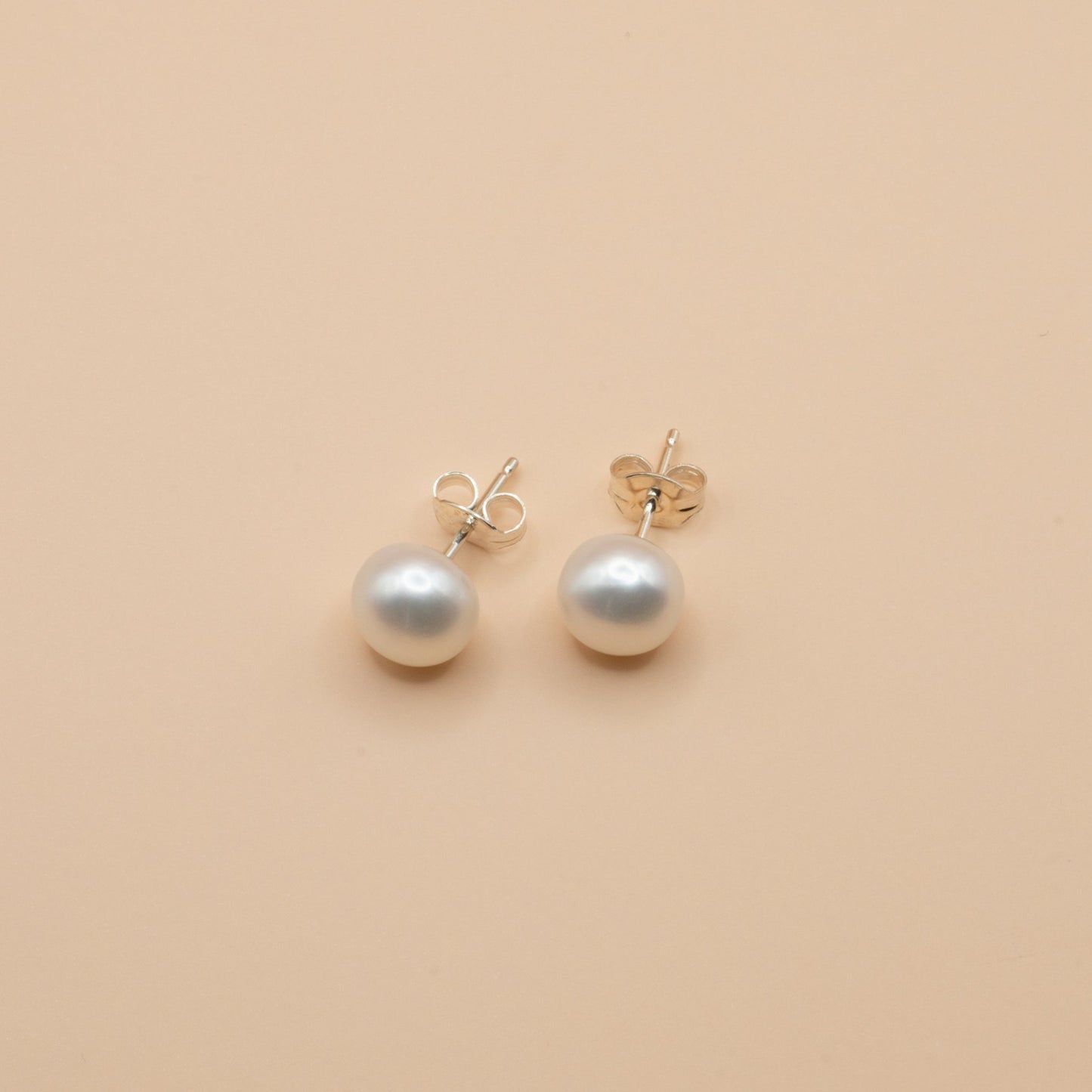 7.5-8mm  Pearl Stud Earrings